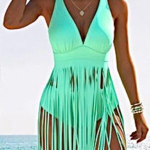 🆕Mint Green Fringe Bikini. Size L. NWT.
